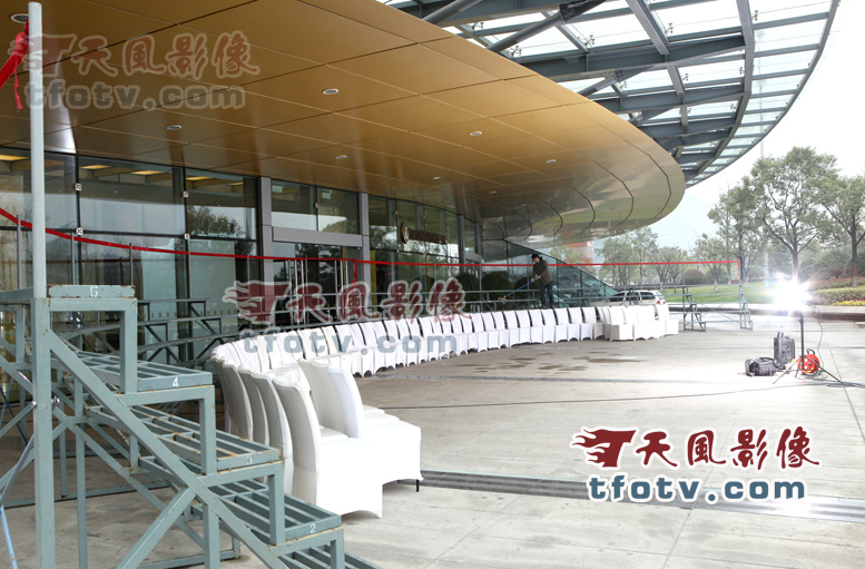 杭州洲际酒店合影站台租赁,洲际酒店集体照摄影,杭州钱江新城合影拍摄