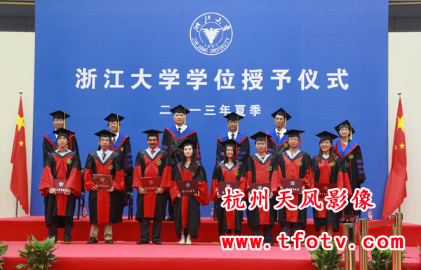 浙江大学夏季学位授予仪式摄影,浙大毕业合影集体照摄影