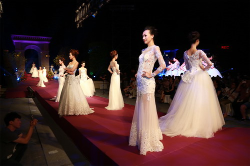 金昌·春和钱塘杭州首场全球顶级婚纱风尚秀摄影