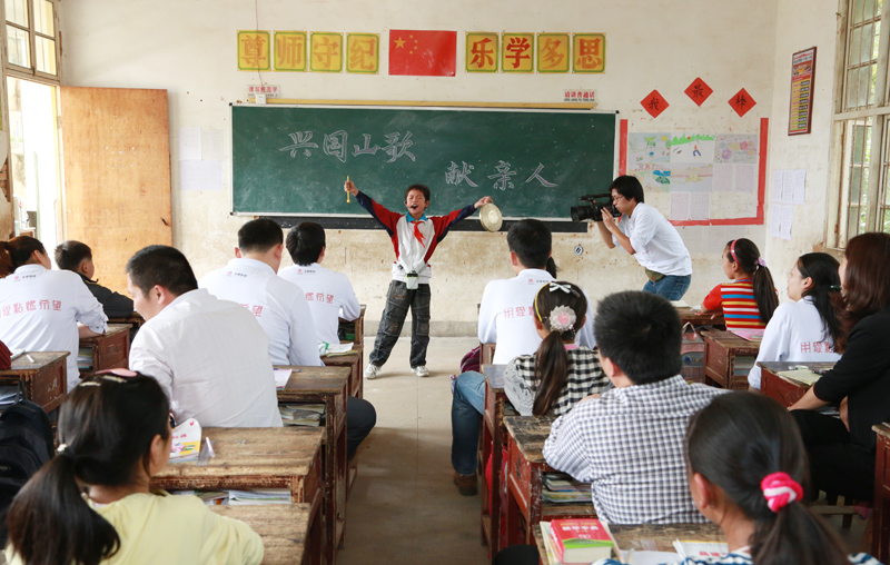 捐资援建兴国县宝石希望小学纪实摄影