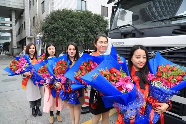 传播正能量 万朵鲜花送给当代“活雷锋“ 最美浙江人摄影