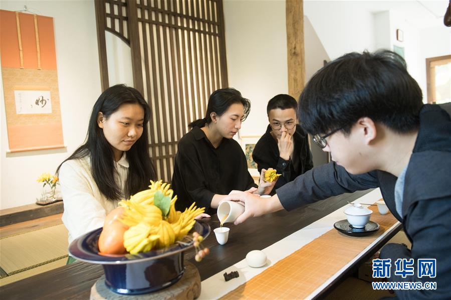 杭州“90后”：让佛手回归清供雅玩 