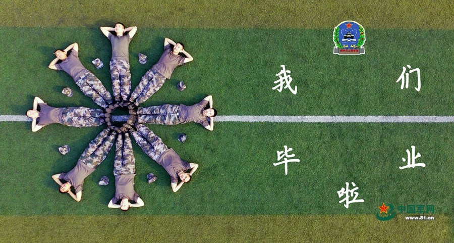 杭州学位服、毕业礼服，拍摄属于他们的青春毕业照
